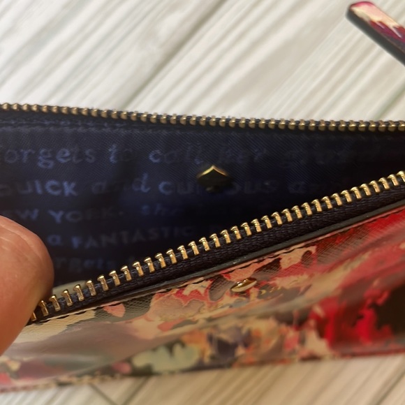 Kate Spade Cedar Street Floral Wristlet - Picture 4 of 7